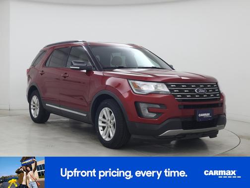 Red 2017 Ford Explorer XLT