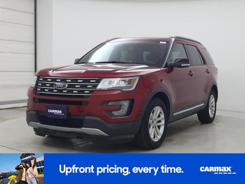Red 2017 Ford Explorer XLT