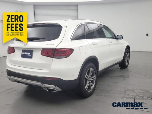 White 2022 Mercedes-Benz GLC 300