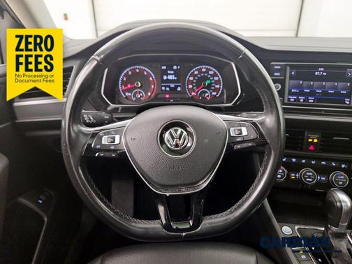 Gray 2019 Volkswagen Jetta SE