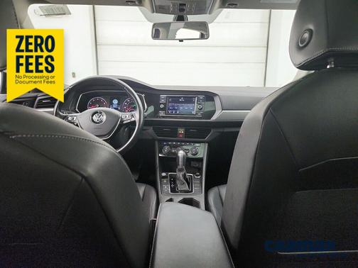 Gray 2019 Volkswagen Jetta SE