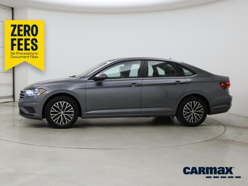 Gray 2019 Volkswagen Jetta SE