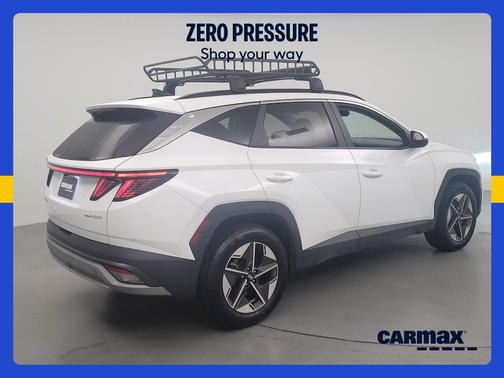 White 2025 Hyundai TUCSON Hybrid SEL Convenience