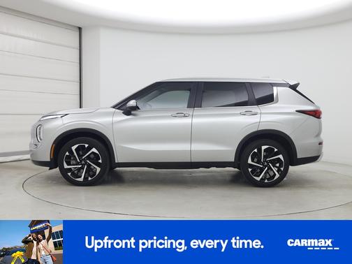 2023 Mitsubishi Outlander SE