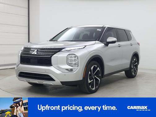 2023 Mitsubishi Outlander SE