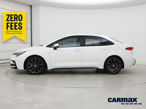 White 2024 Toyota Corolla SE