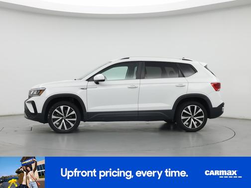 White 2022 Volkswagen Taos SE