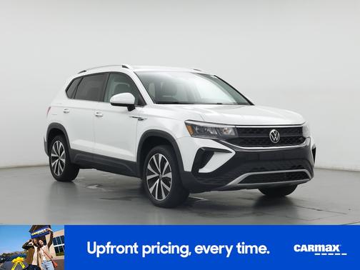 White 2022 Volkswagen Taos SE