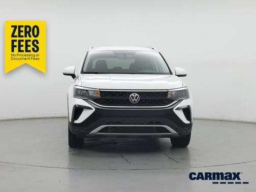 White 2022 Volkswagen Taos SE
