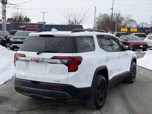 2023 GMC Acadia AT4