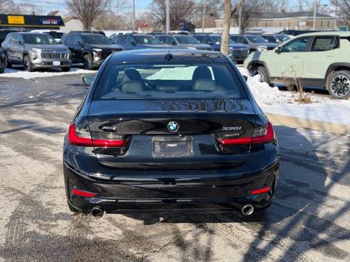 2019 BMW 330 i xDrive
