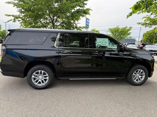 Black 2026 Chevrolet Suburban LT