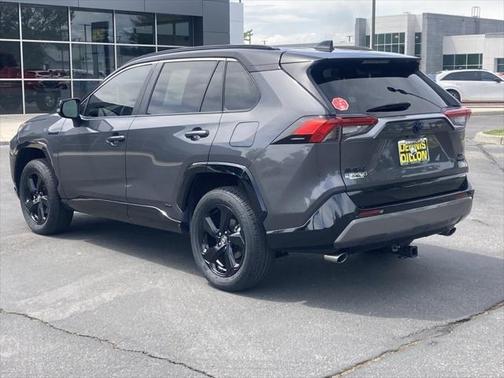 2020 Toyota RAV4 Hybrid SE