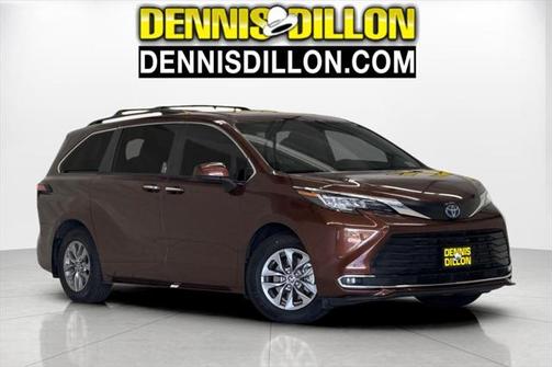 2022 Toyota Sienna XLE 7 Passenger