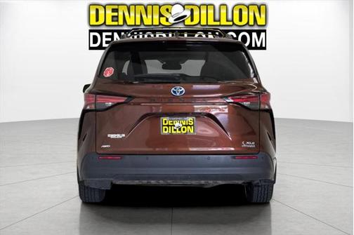 2022 Toyota Sienna XLE 7 Passenger