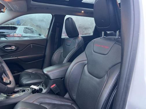 2021 Jeep Cherokee Trailhawk