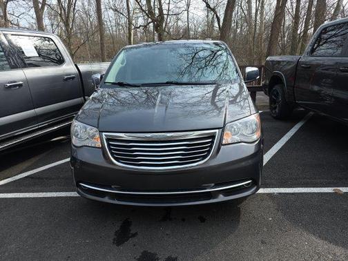 2015 Chrysler Town & Country Touring-L