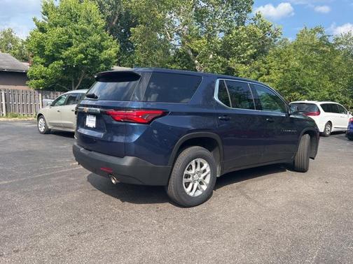 2023 Chevrolet Traverse LS