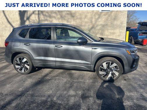 2024 Volkswagen Taos 1.5T SEL
