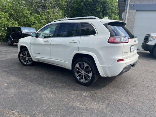 2019 Jeep Cherokee Overland