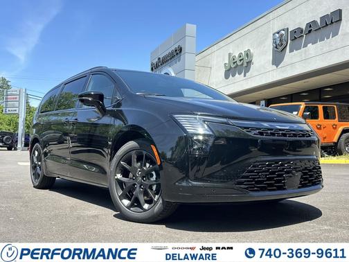 Diamond Black Crystal Pearlcoat 2027 Chrysler Pacifica Limited