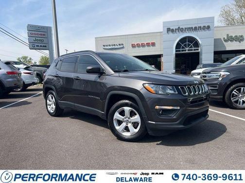 Granite Crystal Metallic Clearcoat 2017 Jeep New Compass Latitude