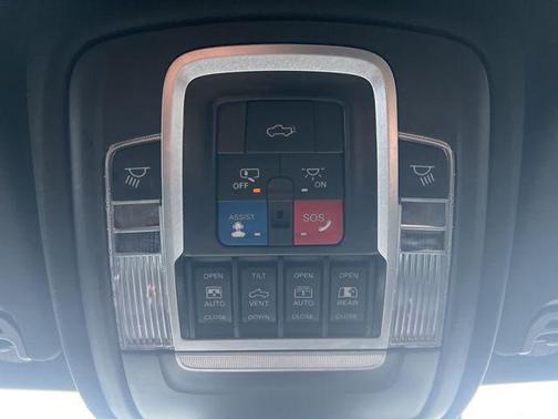 Granite Crystal Metallic Clearcoat 2023 RAM 1500 Laramie