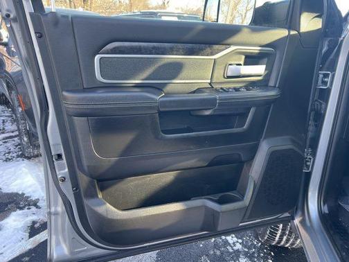 2020 RAM 2500 Big Horn Crew Cab 4X4 6'4' Box