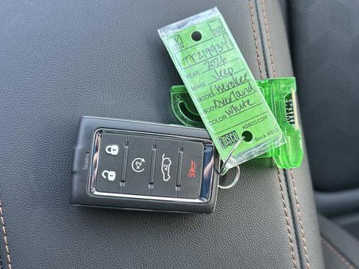 2026 Jeep Cherokee Overland