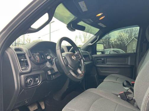 Billet Silver Metallic Clearcoat 2023 RAM 2500 Tradesman Crew Cab 4x4 6'4' Box