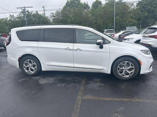 2023 Chrysler Pacifica Limited
