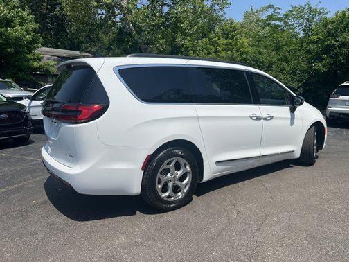 2023 Chrysler Pacifica Limited