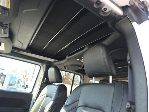 2023 Jeep Wrangler 4-Door Sahara Altitude 4x4