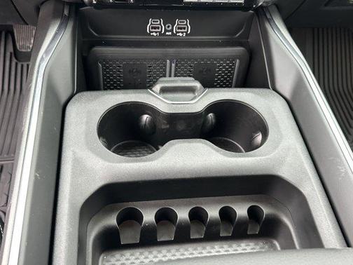 2026 RAM 3500 Laramie Crew Cab 4x4 8' Box