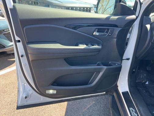 2025 Honda Ridgeline Black