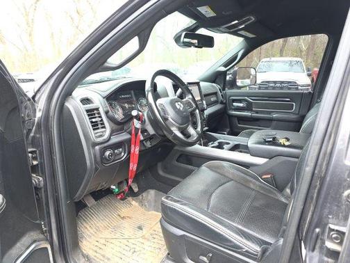 Granite Crystal Metallic Clearcoat 2022 RAM 2500 Laramie Crew Cab 4x4 6'4' Box