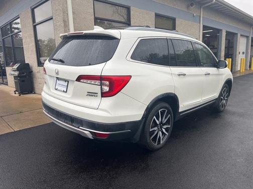 2019 Honda Pilot Touring 8-Passenger