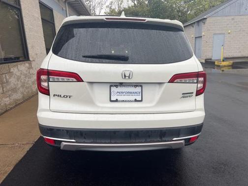 2019 Honda Pilot Touring 8-Passenger