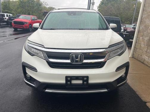 2019 Honda Pilot Touring 8-Passenger