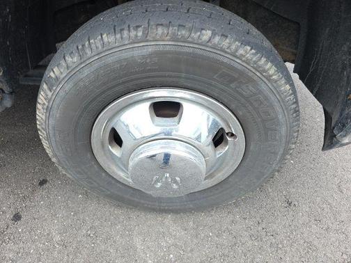 Bright Silver Metallic Clearcoat 2015 RAM 3500 Big Horn