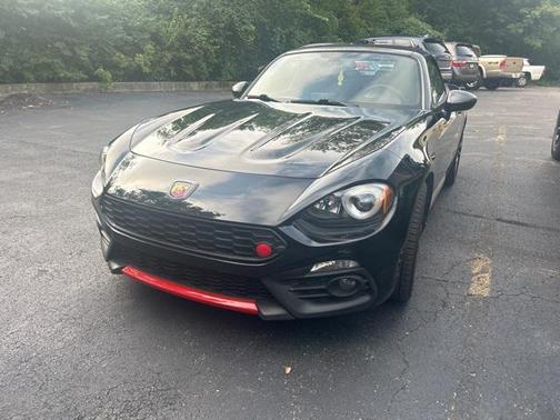 2017 FIAT 124 Spider Base