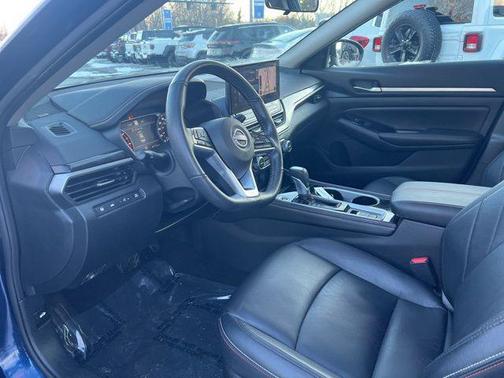 2024 Nissan Altima SR VC-Turbo FWD