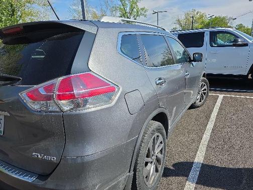 Gun Metallic 2016 Nissan Rogue SL