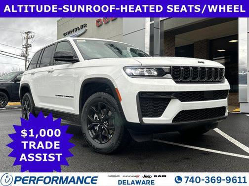 Bright White Clearcoat 2026 Jeep Grand Cherokee Altitude