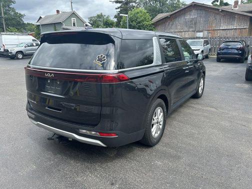 2022 Kia Carnival LXS