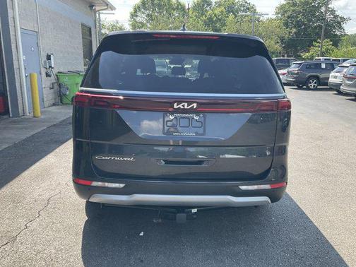 2022 Kia Carnival LXS