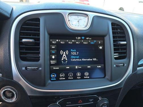 2021 Chrysler 300 Touring