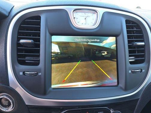 2021 Chrysler 300 Touring