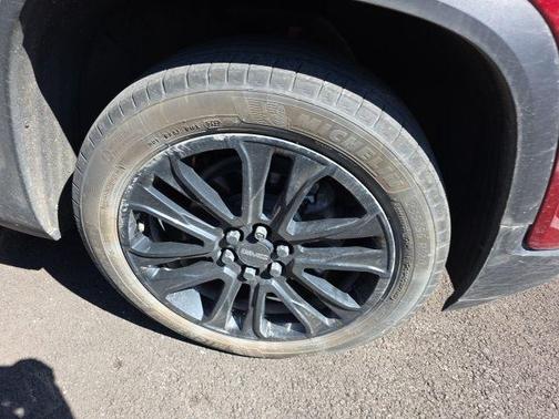 Volcanic Red Tintcoat 2023 GMC Acadia SLT