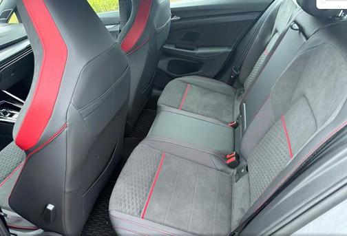 Slate Blue Metallic 2025 Volkswagen Golf GTI 2.0T SE DSG